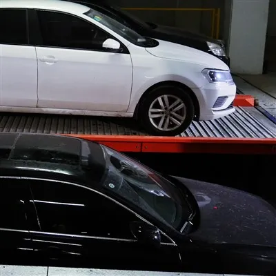 نظام مواقف سيارات موفر للمساحة مع حفر